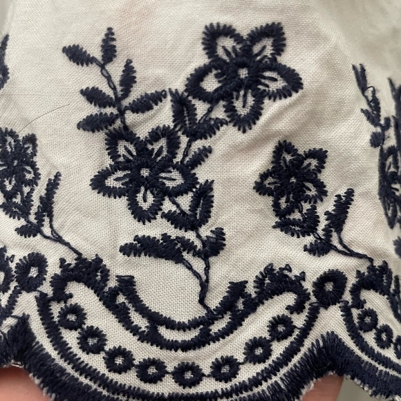 Embroidered off the shoulder blouse - Picture 3 of 3